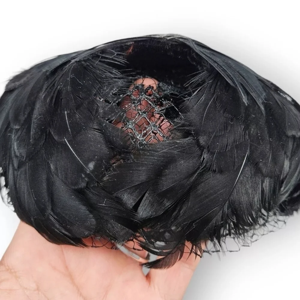 Vintage Feather Circle Cap Hat Black Whimsy Wig-Toque Netting Mid Century 50s - Picture 10 of 11